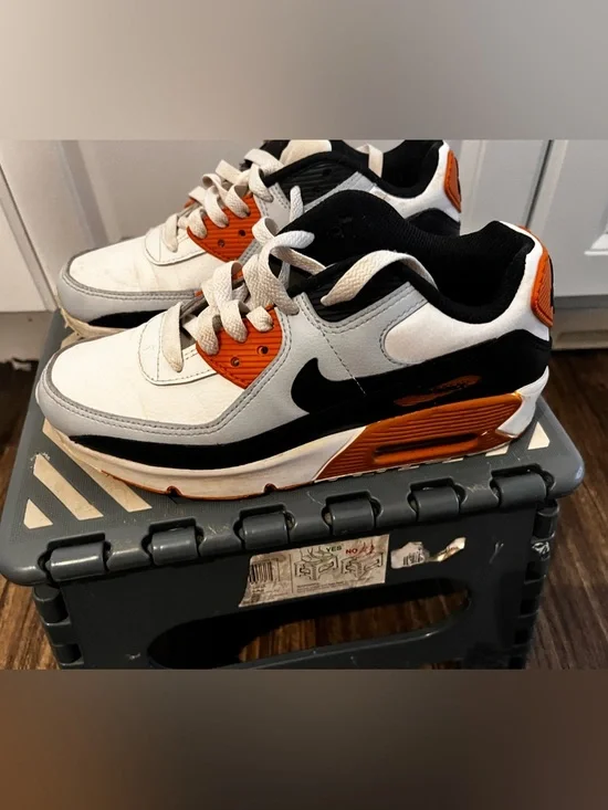 Excellent Condition Air max 90 - Picture 5 of 10